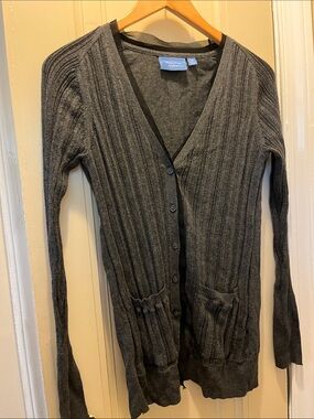 Vera Wang - Gray/ Dark Charcoal Ribbed V-Neck Cardigan